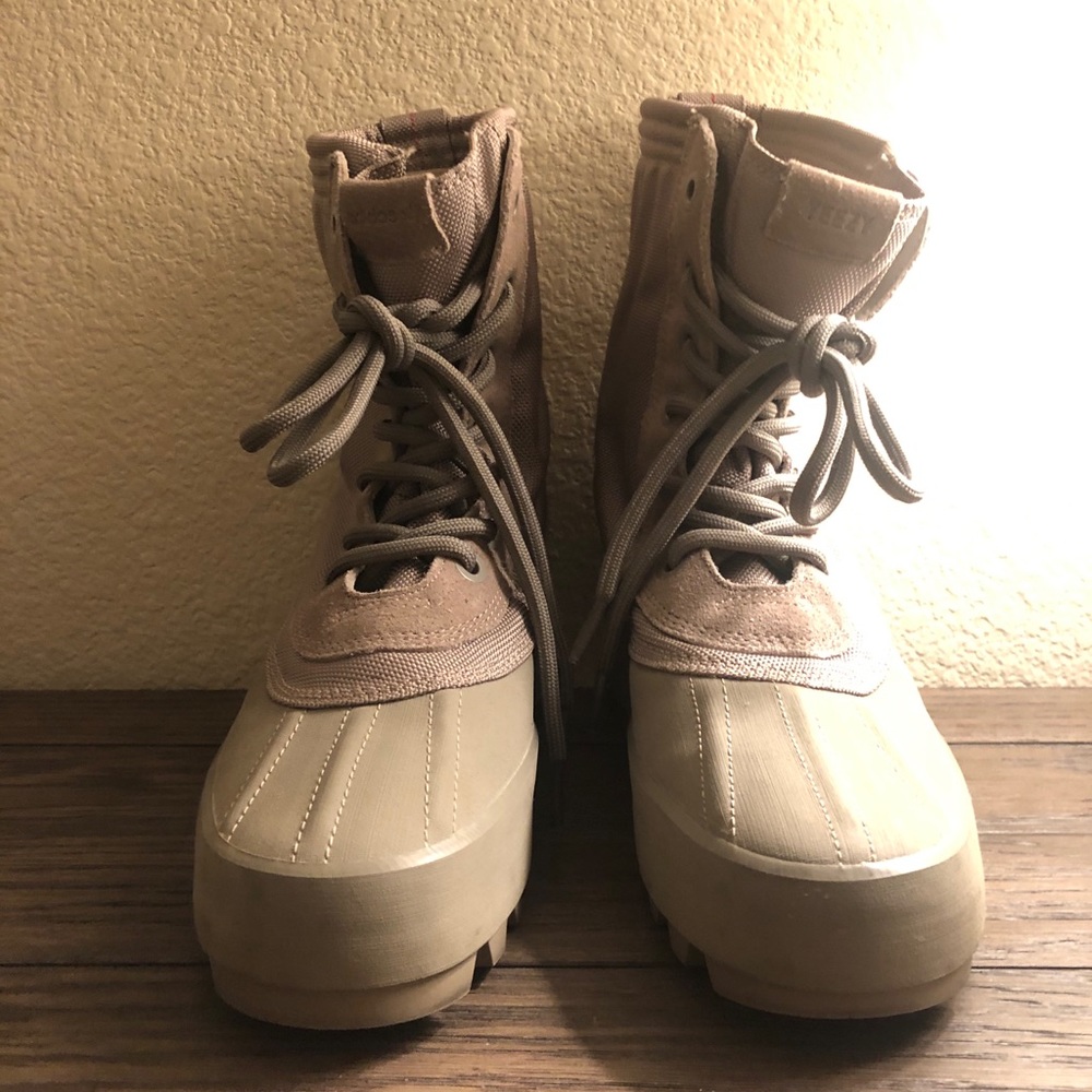 Adidas Yeezy Boost 950 Moonrock